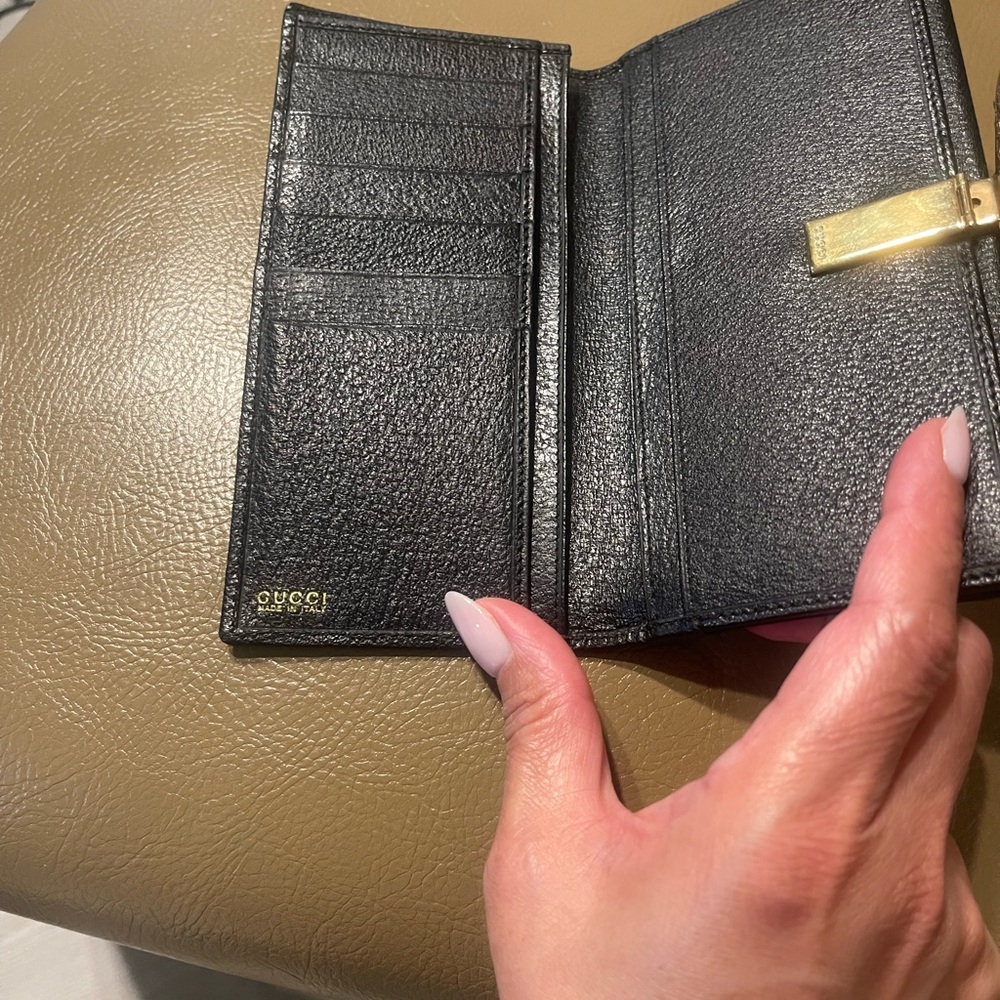 Gucci Black Leather Card Holder with Gold Clasp - Picture 9 of 11